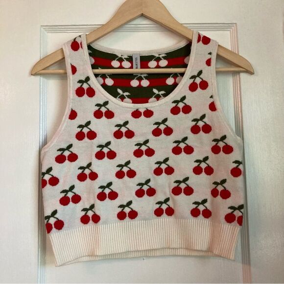 Cherry Patterned Knit Cropped Sleeveless Top NWOT - Picture 1 of 5